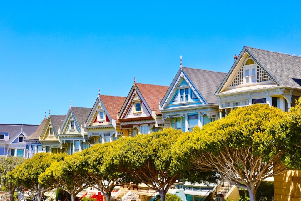 Photo real estate agents marketing strategies